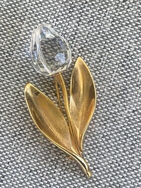 Swarovski Vintage  "Crystal Memories" Tulip brooch, faceted clear crystal bud.
